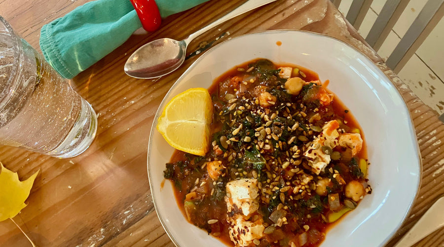 BAKED FETA WITH TOMATOES AND CHICKPEAS – SERVES 4