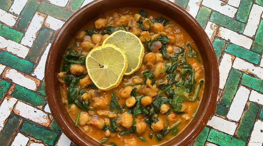 CREAMY HARISSA CHICKPEAS WITH SPINACH AND LEMON - SERVES 2-3